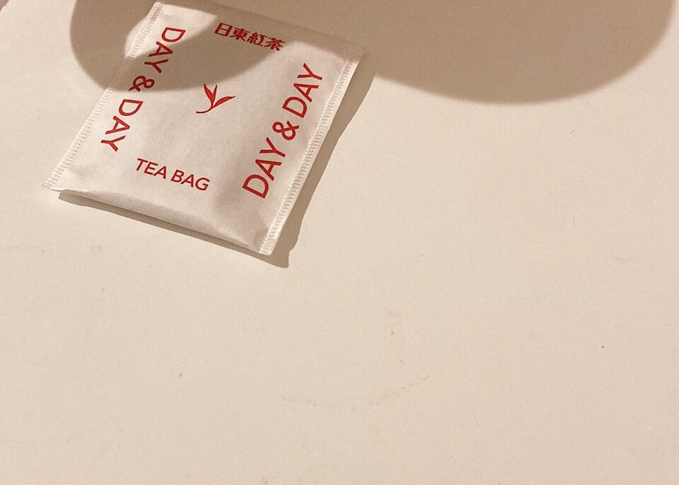 紅茶のティーパック一袋